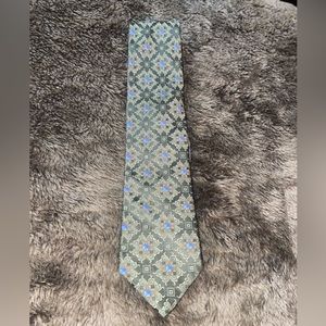 Silk tie.
